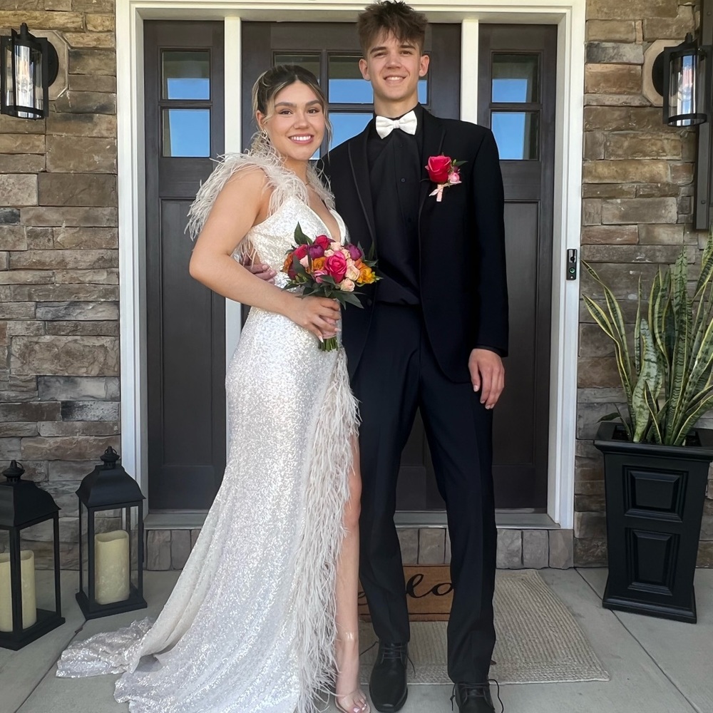 JOVANI PROM DRESS - Picture 3 of 4